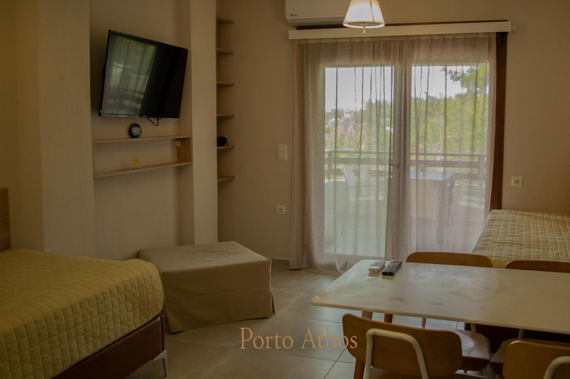 Porto Athos 1345 Nea Roda